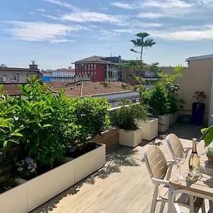 https://appartamento-con-terrazza-in-zona-navigli-tortona.it-lombardy.com